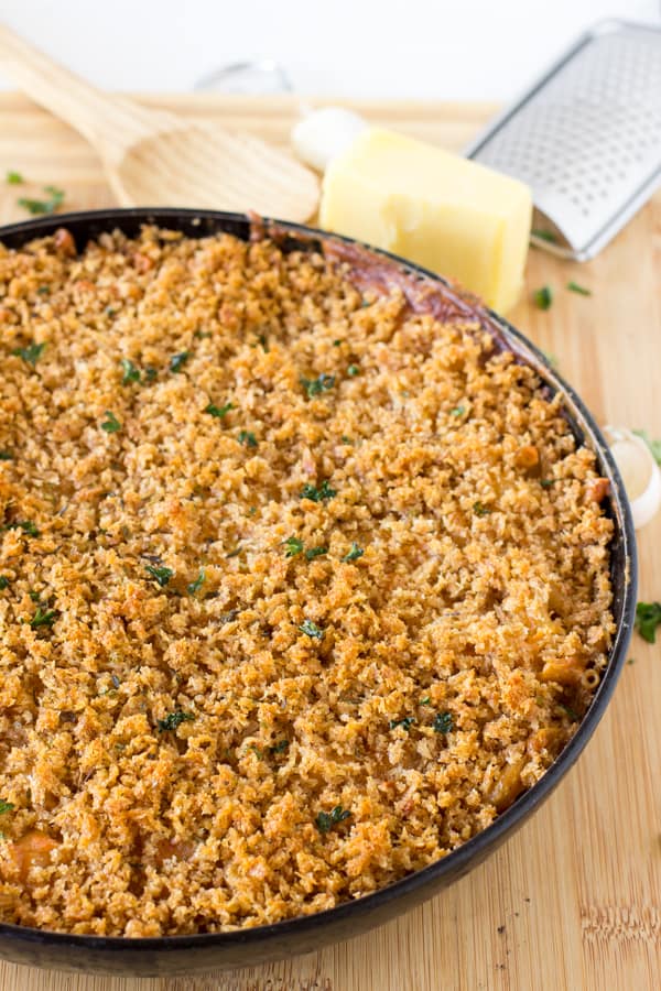 Top down shot of mac and cheese in a skillet. 