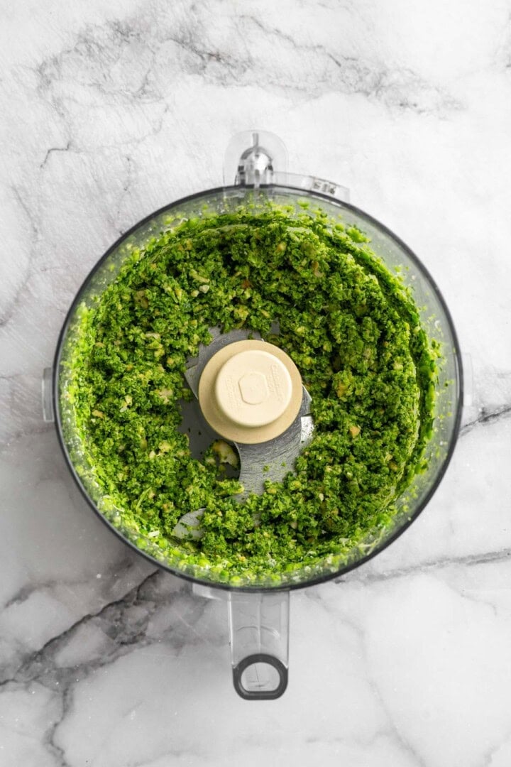 Cashew pea pesto in food processor before adding oil.