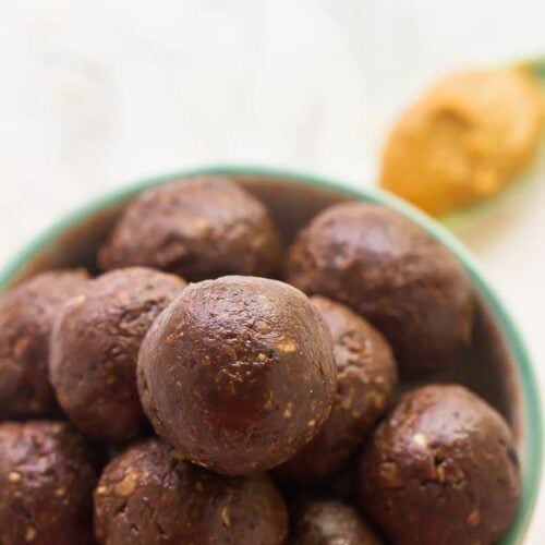 Chocolate Protein Energy Bites - Love to be in the Kitchen