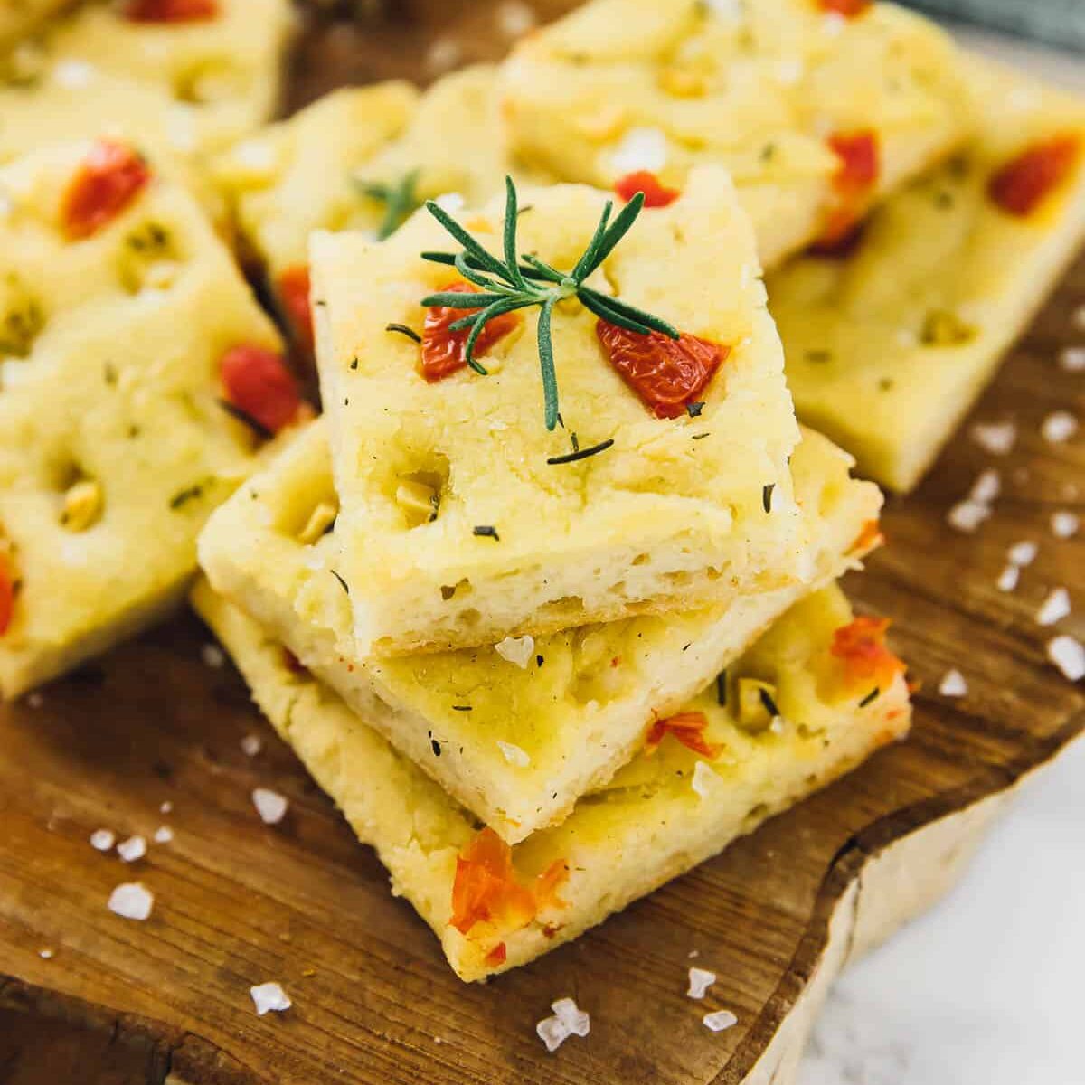 Gluten Free Focaccia Bread with Garlic, Rosemary and Tomatoes Jessica