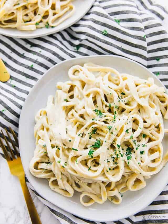 Vegan Garlic Alfredo Pasta Jessica in the Kitchen