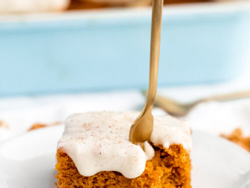 https://jessicainthekitchen.com/wp-content/uploads/2020/09/Vegan-Pumpkin-Sheet-Cake-11-1-500x375.jpg