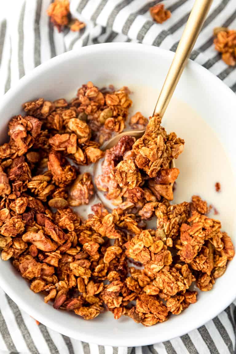 Easy Pumpkin Granola l Jessica in the Kitchen