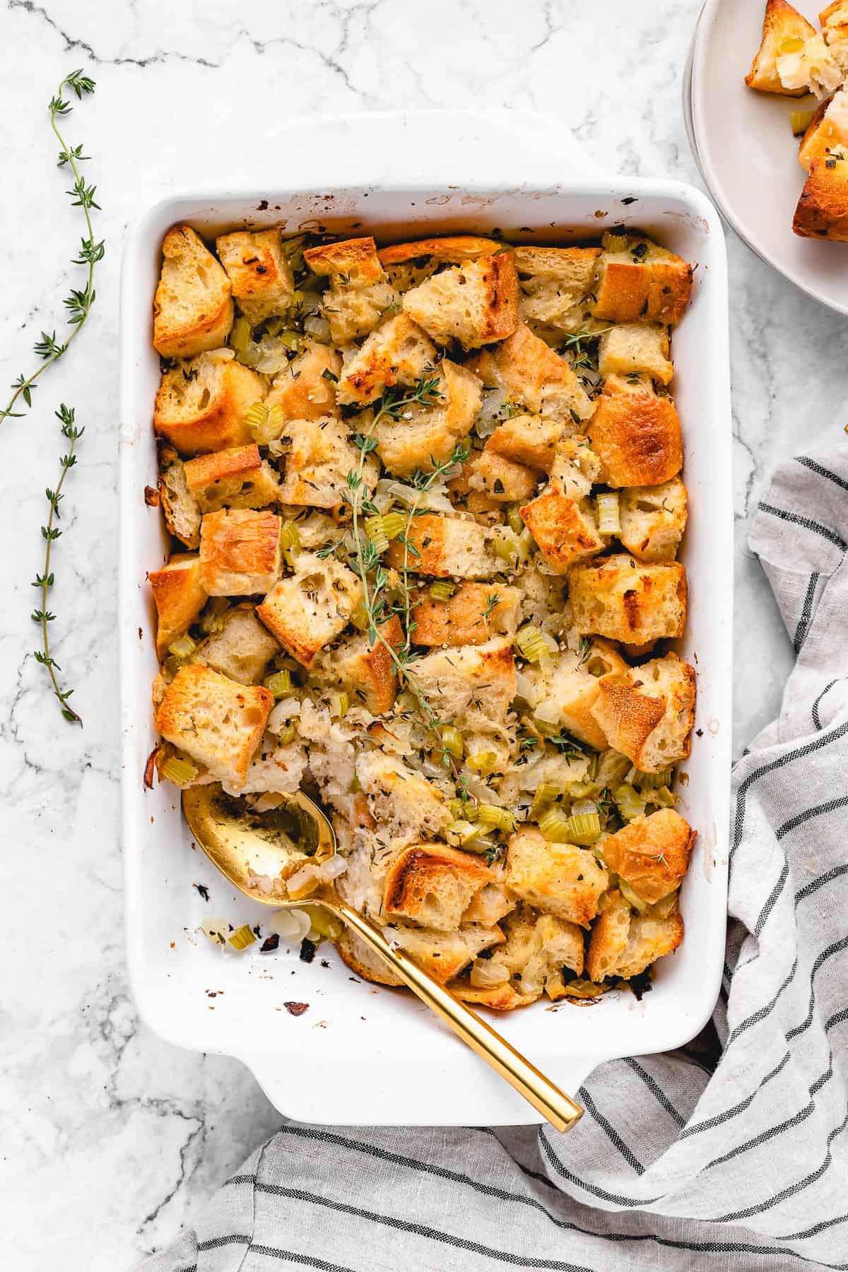 https://jessicainthekitchen.com/wp-content/uploads/2020/11/Vegan-Sourdough-Stuffing-29.jpg