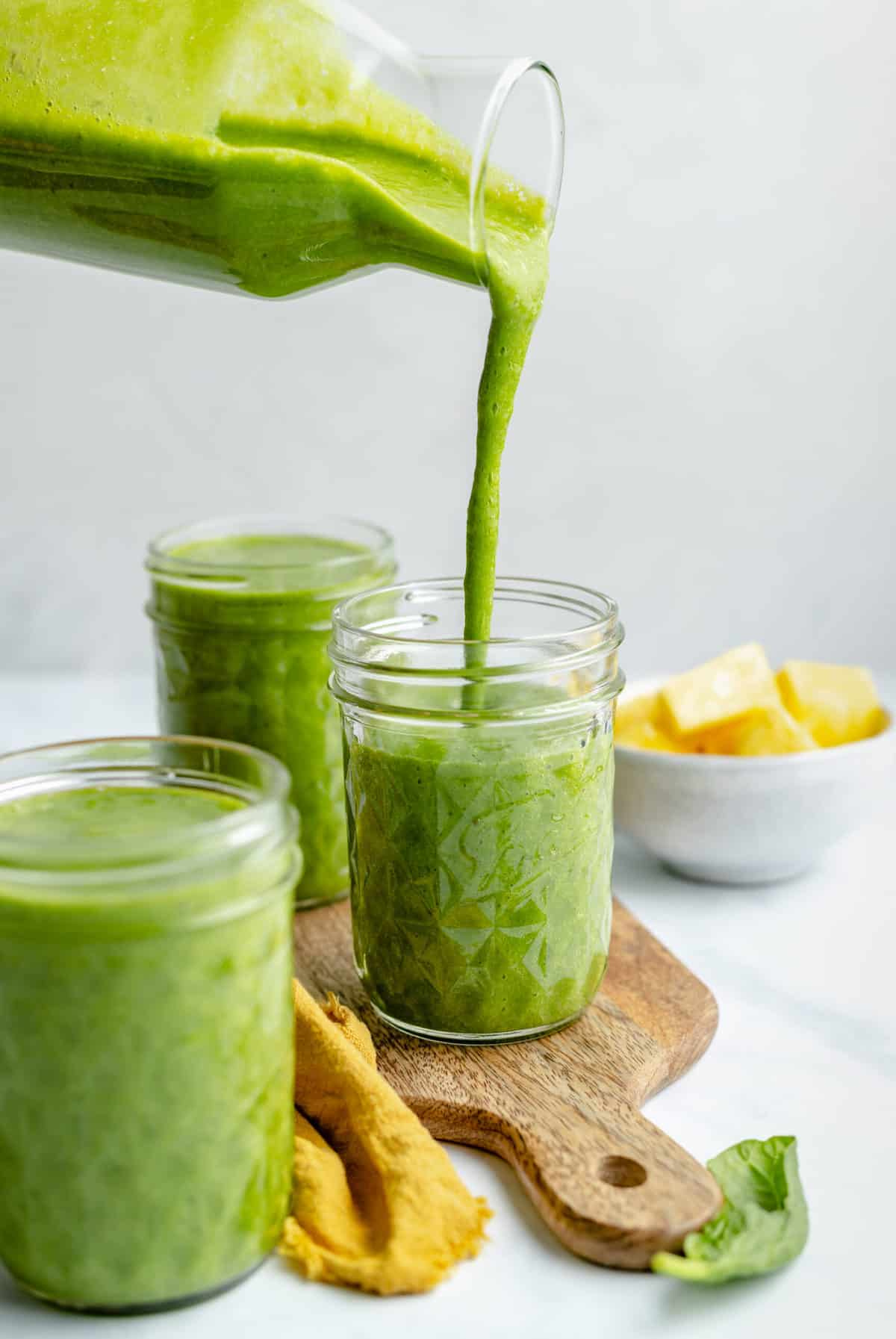 Best Green Smoothie (4 Ingredients) - Jessica in the Kitchen