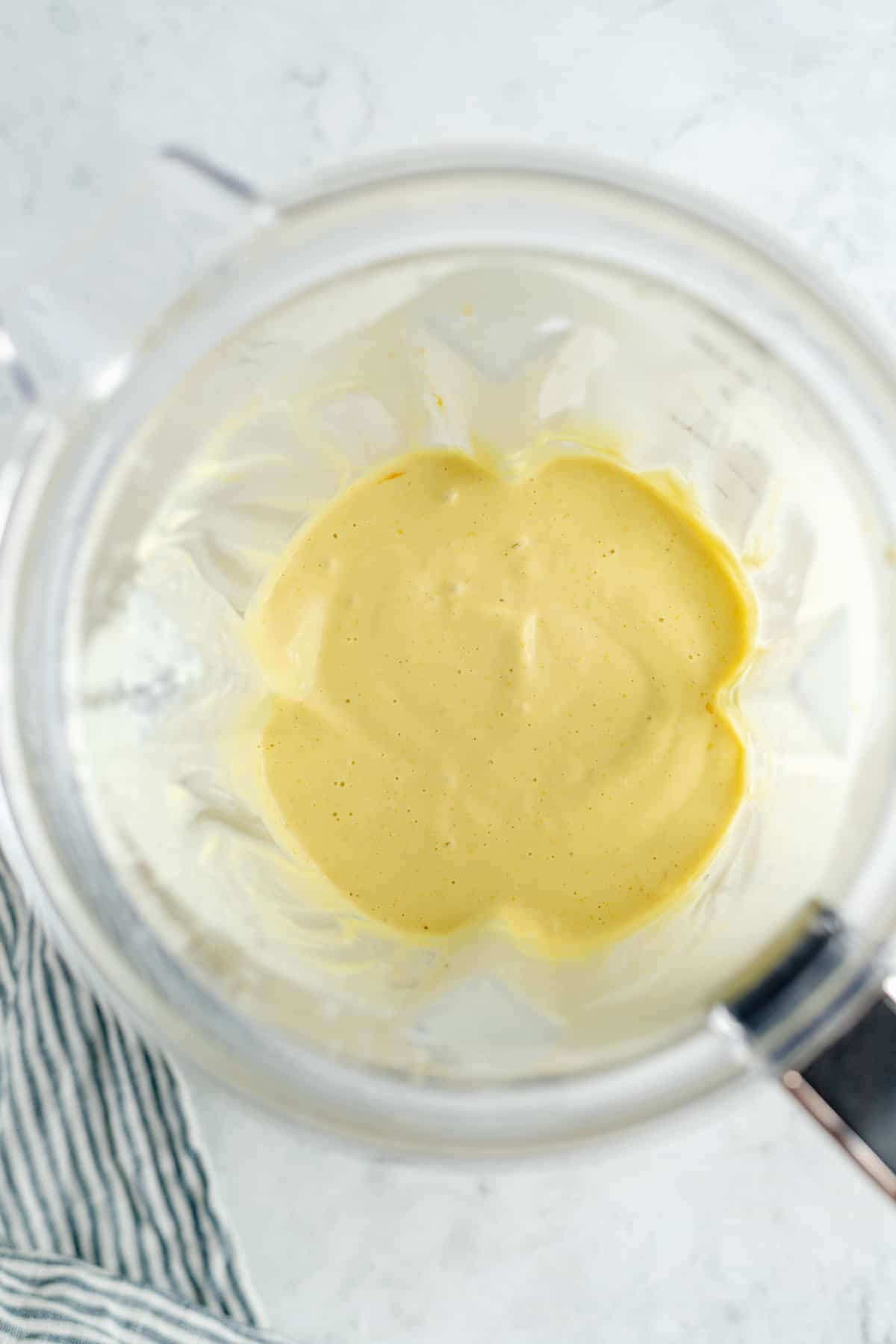 Blended lemon filling in a blender.