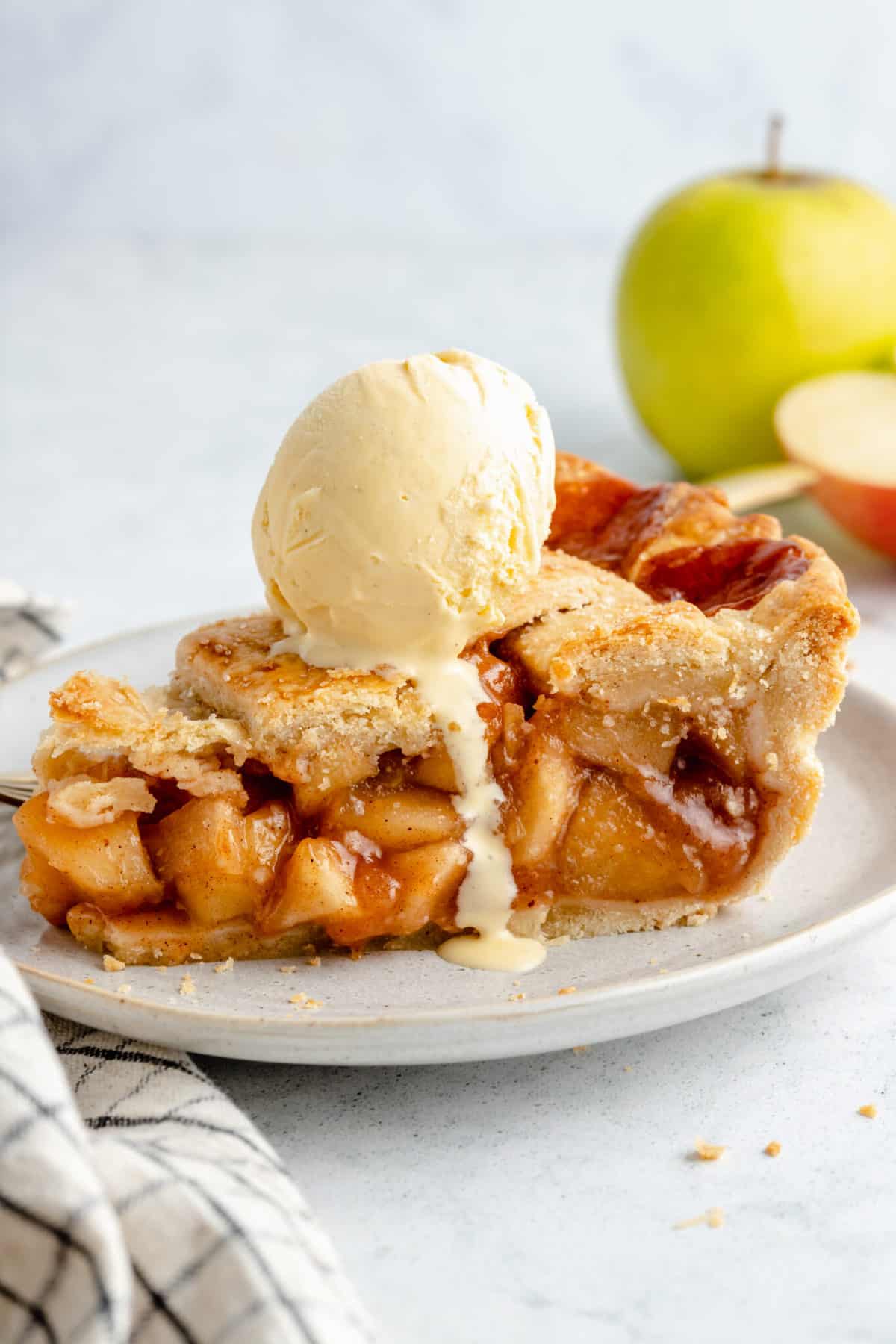 Classic Homemade Vegan Apple Pie Recipe | Jessica in the Kitchen