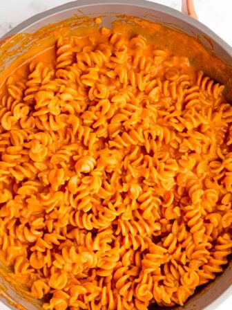 roasted red pepper pasta in pan