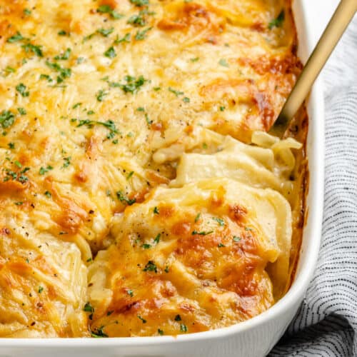 https://jessicainthekitchen.com/wp-content/uploads/2021/11/Vegan-Scalloped-Potatoes-11-500x500.jpg