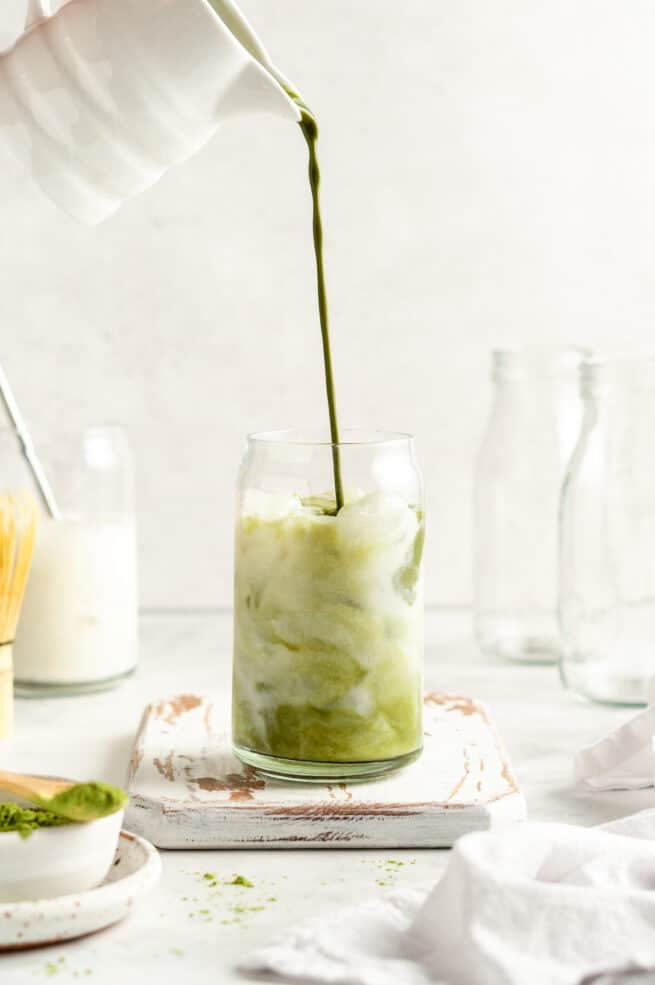 Easy Iced Matcha Latte (starbucks Copycat!) 