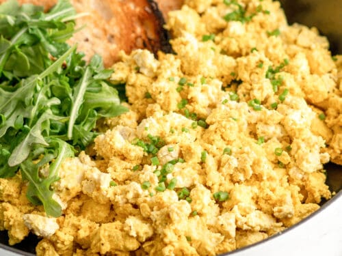 Fluffy Scrambled Eggs (Step by Step!) - The Cozy Cook