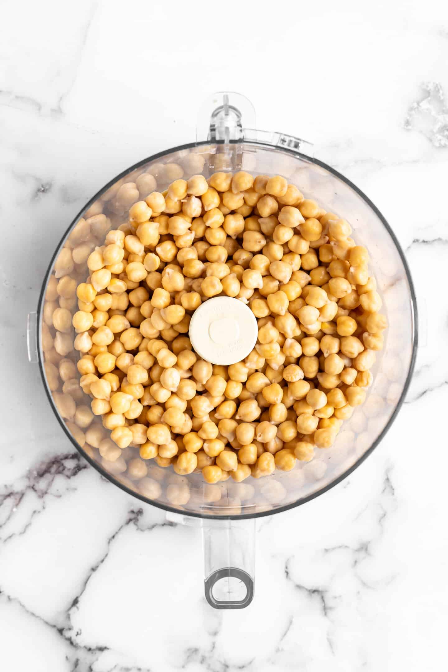 Chickpeas in food processor