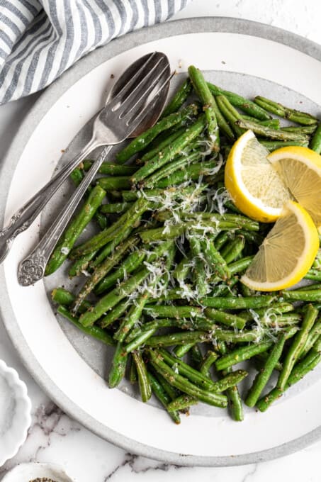 Healthy Air Fryer Green Beans | Jessica in the Kitchen