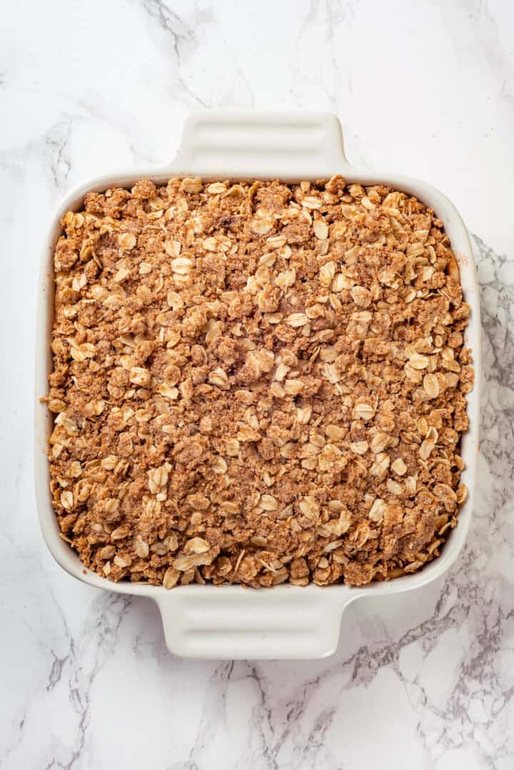 Overhead view of vegan apple crisp