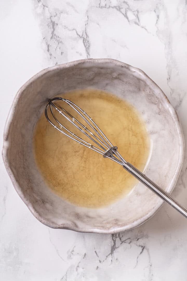 Seasoning mixture for sushi rice in bowl