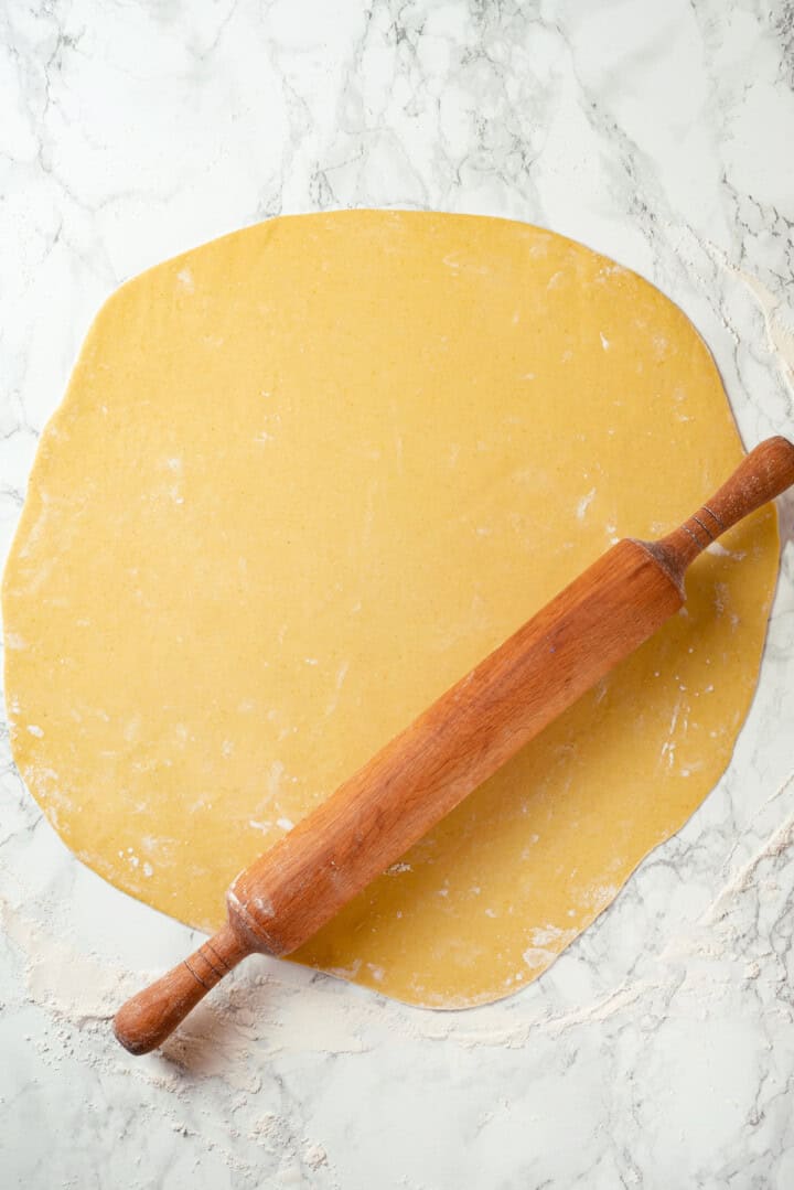 Dough for timpano rolled with rolling pin