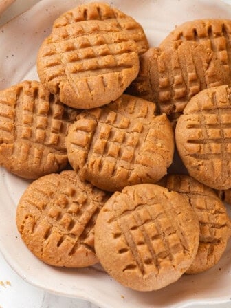 Overhead view of peanut butter cookies on plate