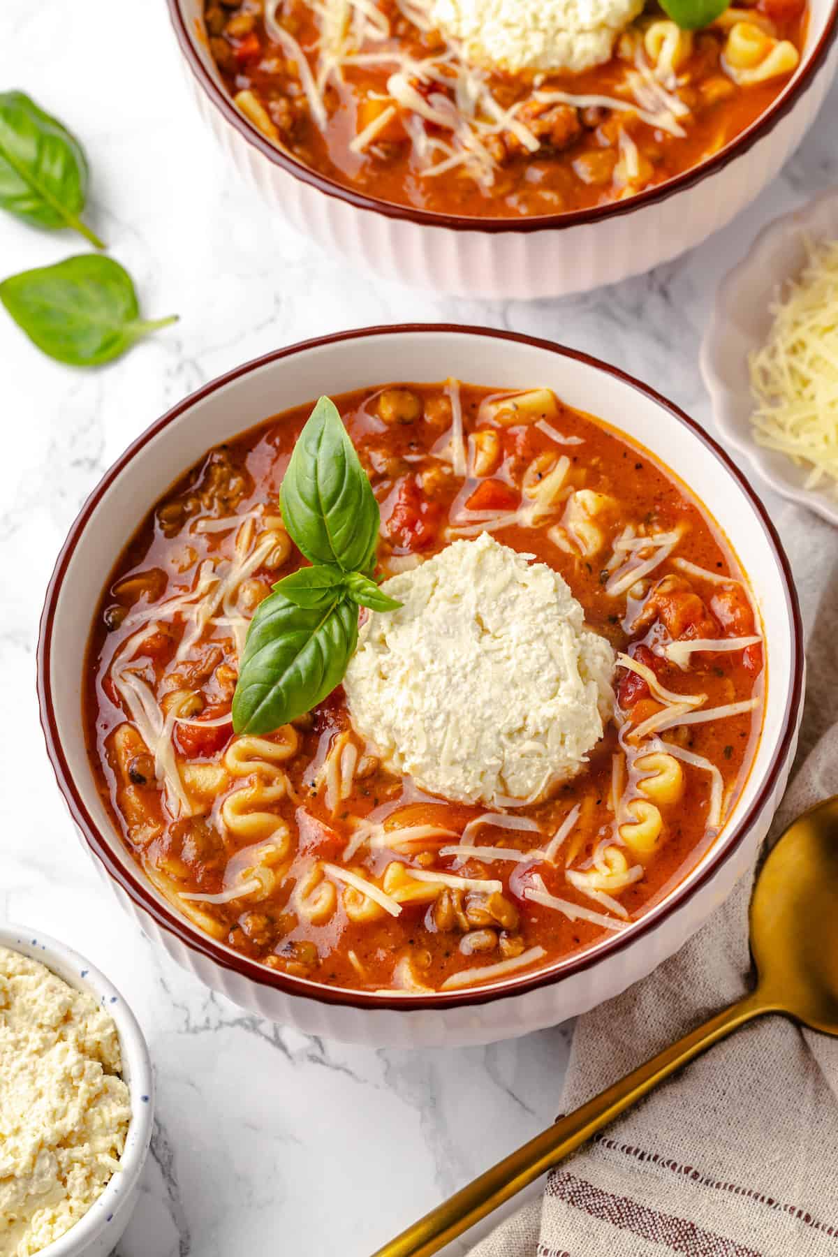 Vegan lasagna soup in 2 bowls