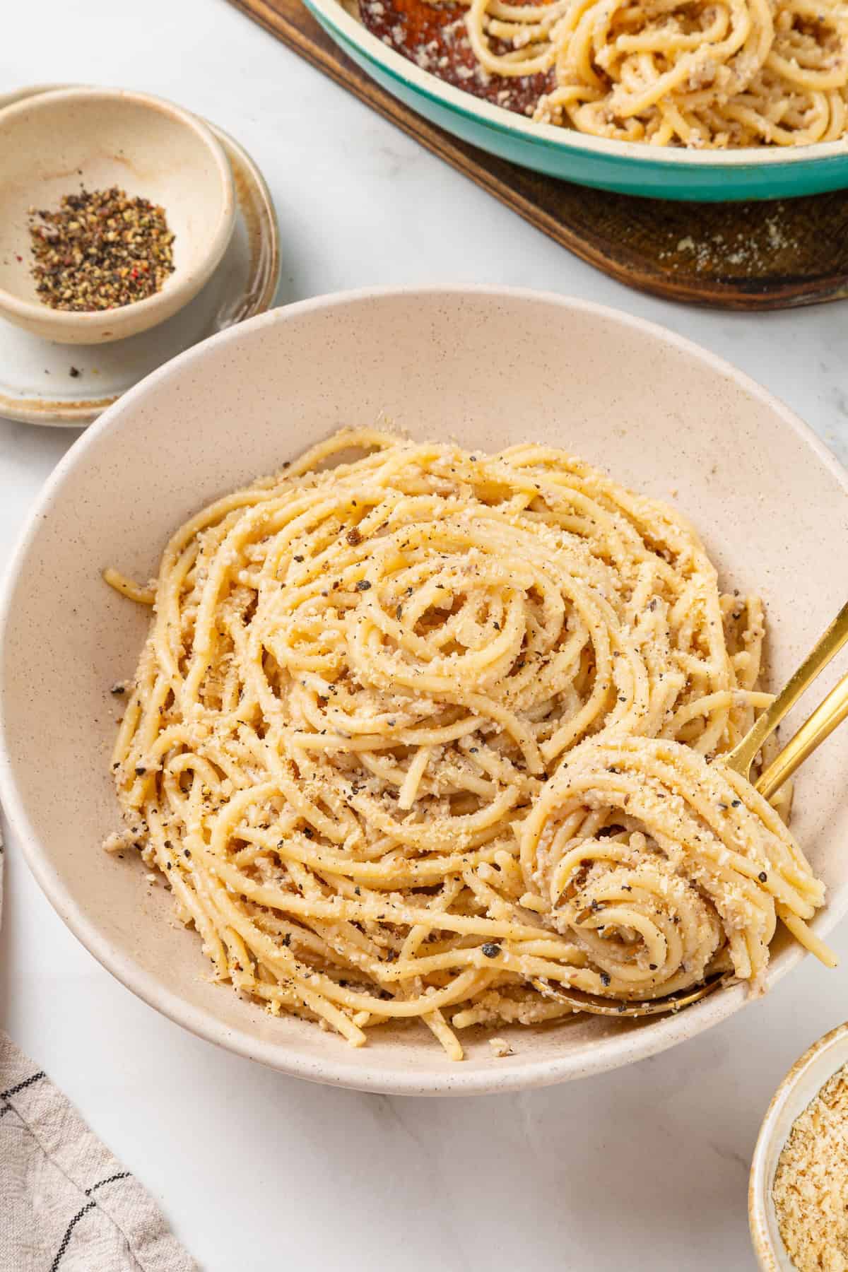 Cacio e Pepe (Creamy & Dairy-Free!)